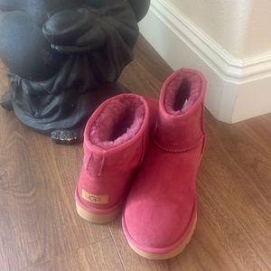 NWOT UGG boots Size 7